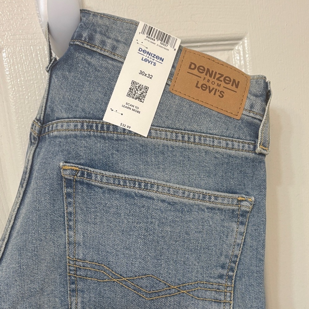 Denizen from Levi's Men’s Light Blue Straight Jeans